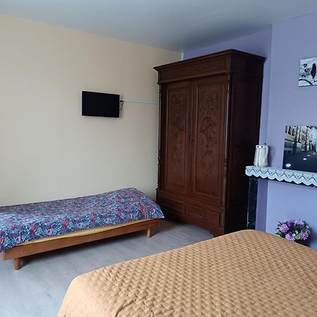 Au Coeur De L'Enclave Panzió Moeuvres Kültér fotó