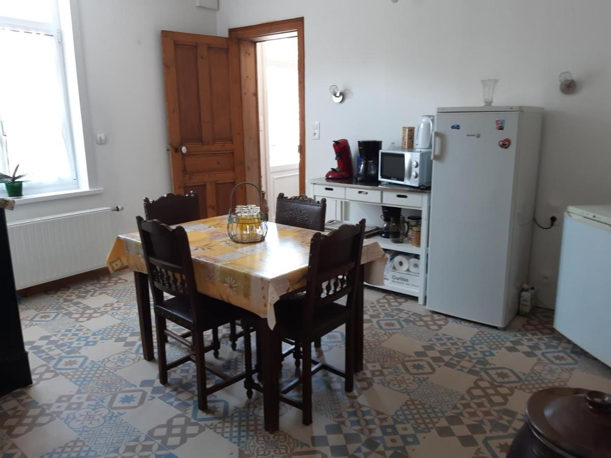 Au Coeur De L'Enclave Panzió Moeuvres Kültér fotó